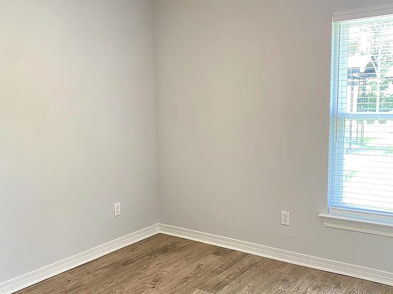 18272 Sidney Ave #2 — Photo 13