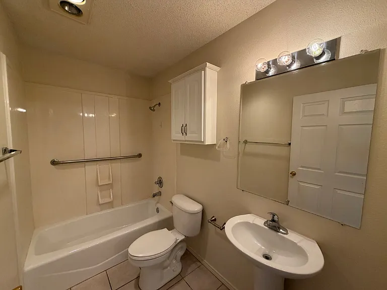 9709 Joliet Ave — Photo 11
