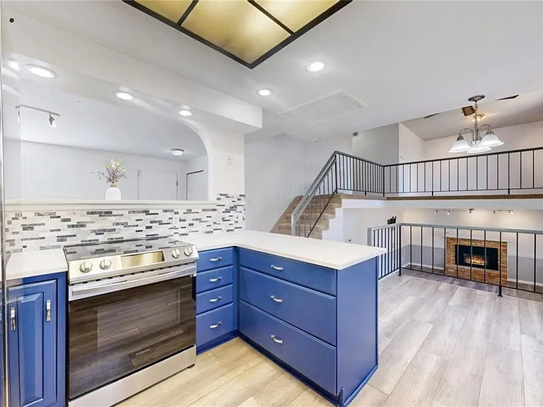 12250 Cherry St — Photo 4
