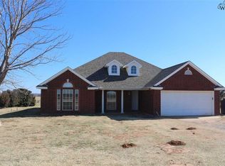 2592 Vaughn Rd, Burkburnett, TX 76354