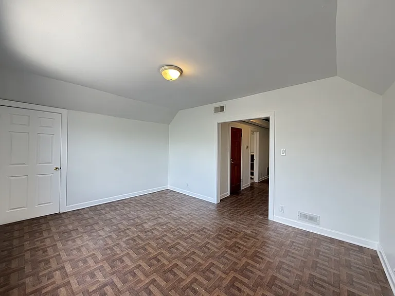 1609 N McVicker Ave #2HC — Photo 10