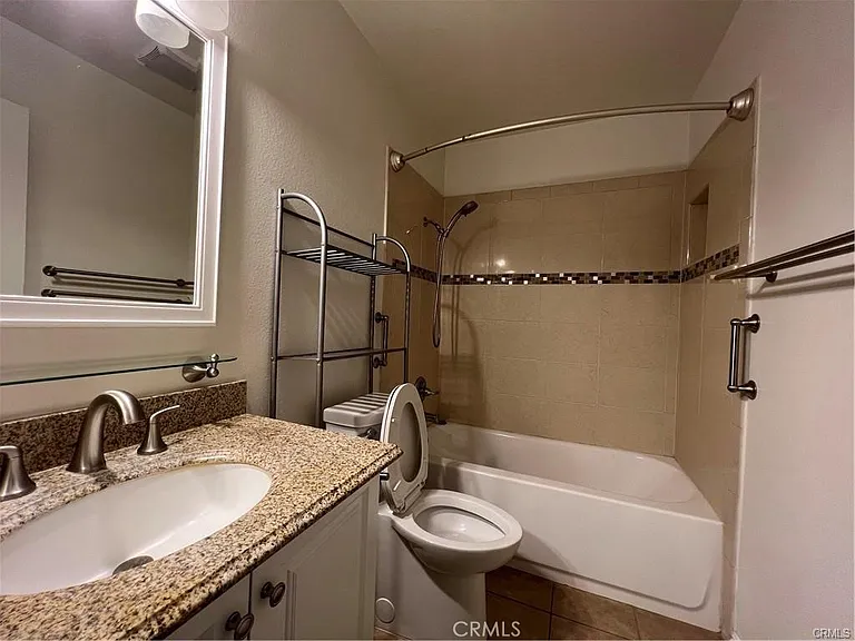 102 Tangerine — Photo 10