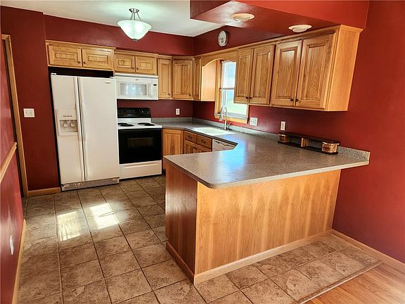 2nd image of 3302 Loveland Ave