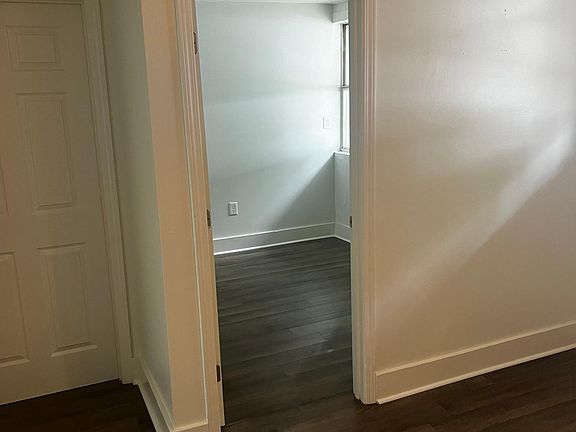 4th image of 433 N Prieur St APT 4