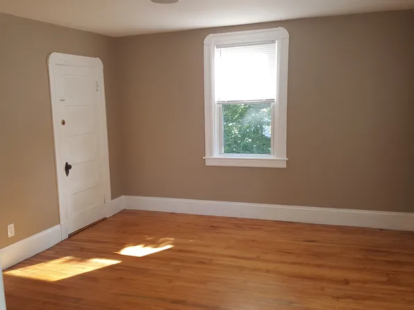 87 Franklin St #2-A, Westfield, MA 01085