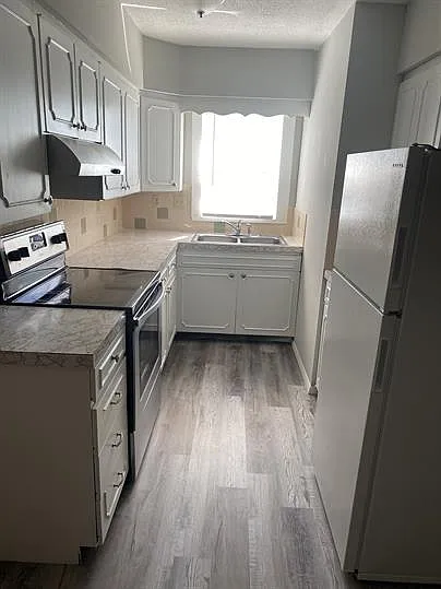 705 Hollycrest Dr #4 — Photo 7