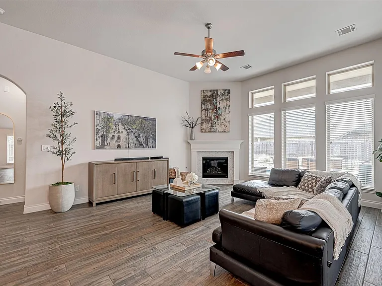 3510 Auburn Creek Cir — Photo 8