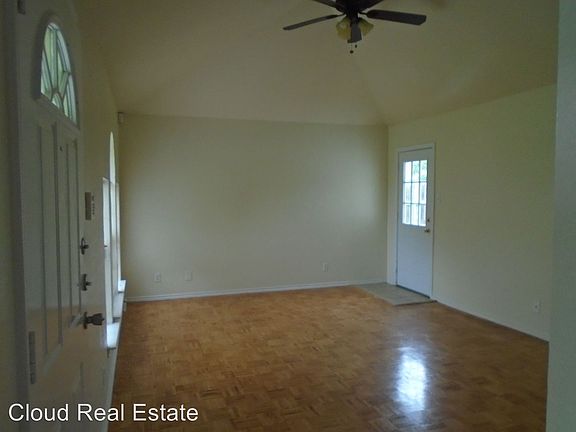 2nd image of 3613 Crescent Dr