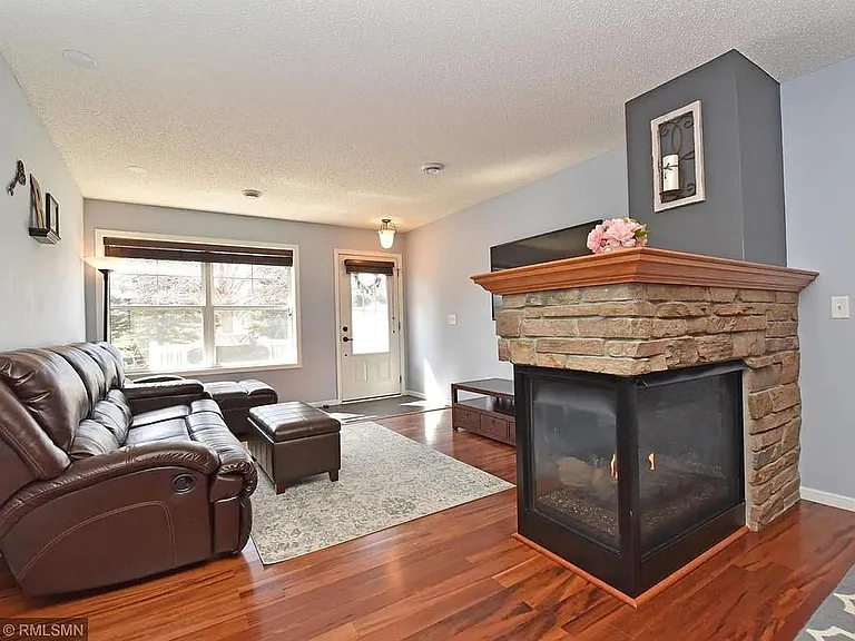 10866 Kingsfield Ln — Photo 6