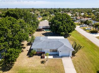 483 SE Asbury Ln, Port Saint Lucie, FL 34983