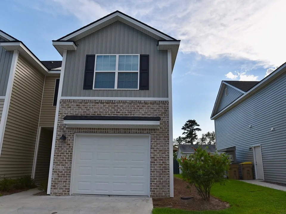 45 Walker Ct