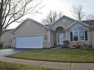 6483 Black Diamond Ln, Lambertville, MI 48144