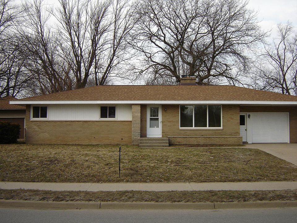1st image of 271 68th St SW