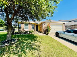 9248 Lamplighter Trl, Fort Worth, TX 76244