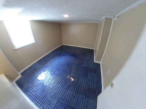 4th image of 429 S Henderson St #3