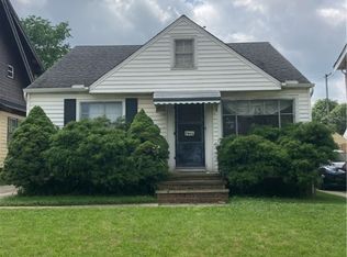 7915 Snow Rd, Parma, OH 44129