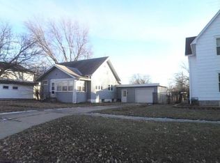 614 1st Ave SE, Clarion, IA 50525
