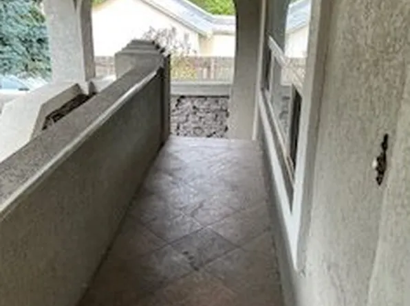 9251 NE Schuyler St, Portland, OR 97220