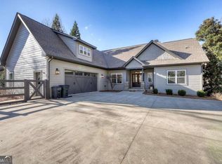 892 Cypress Pointe Ln, Hayesville, NC 28904