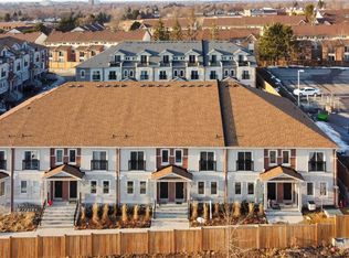 1020 Dunsley Way #5, Whitby, ON L1N0L5