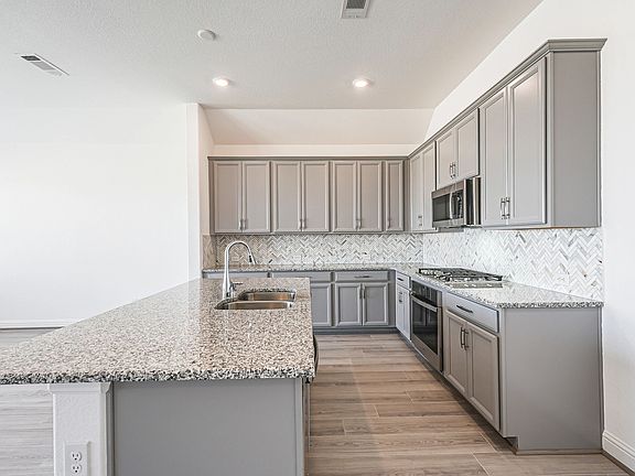 Homesite 7148 kitchen