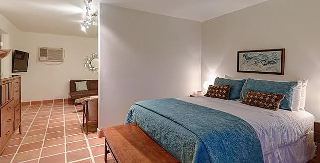 2nd Master Suite with Separate seating area with 2 Queen Beds and an En-Suite Bathroom