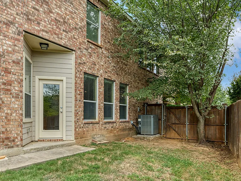 2510 Sedona St — Photo 28