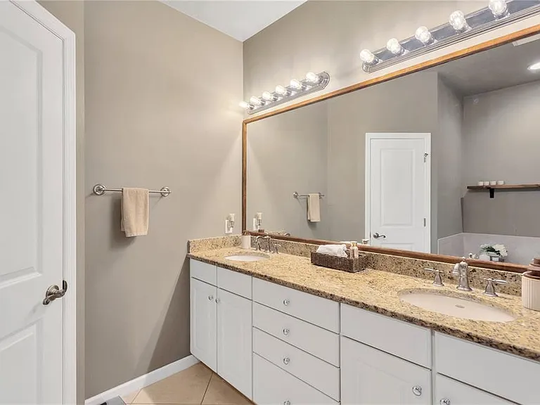 8307 Manor Club Cir #1 — Photo 27