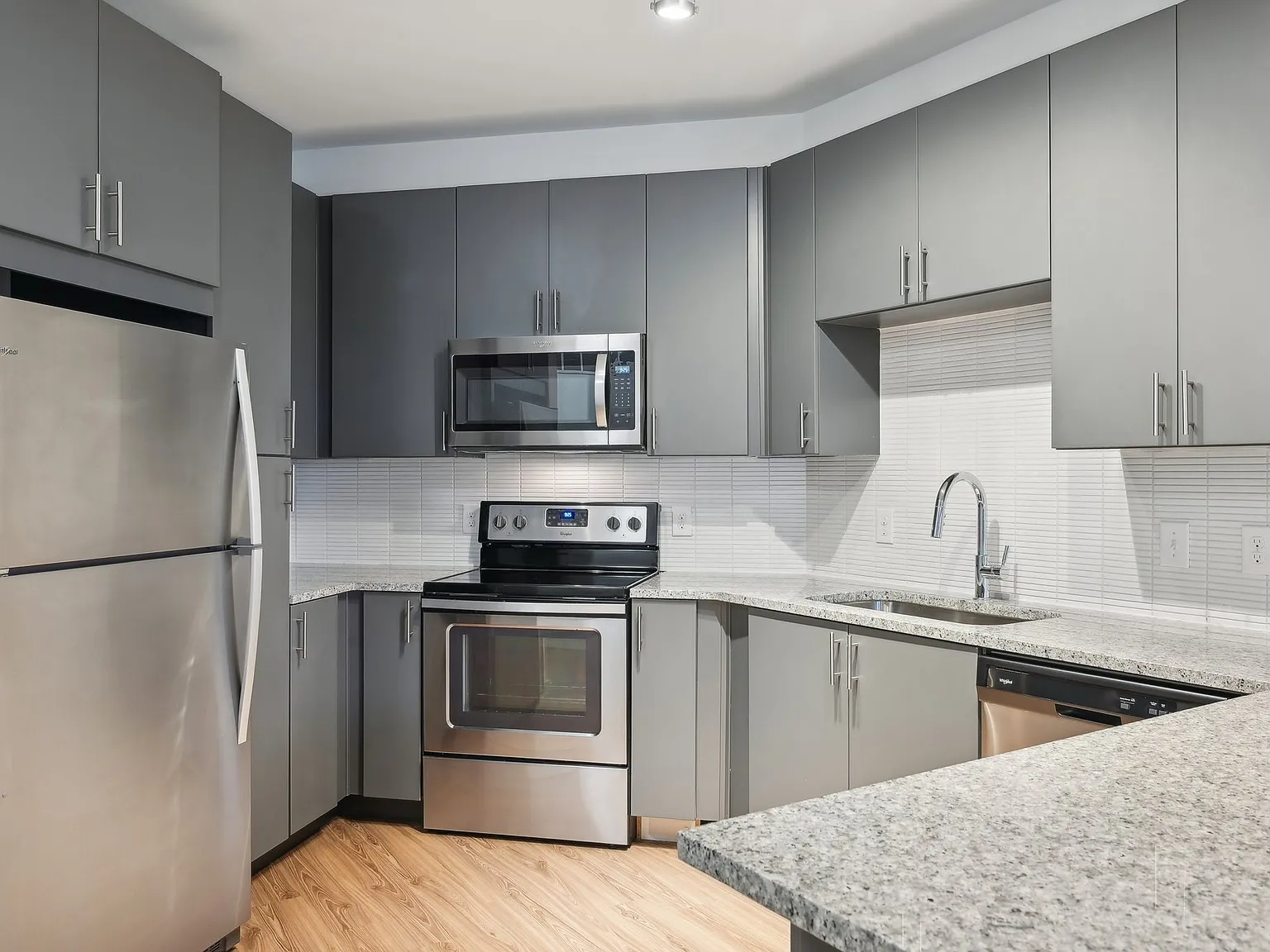 Lux on Main — Photo 2