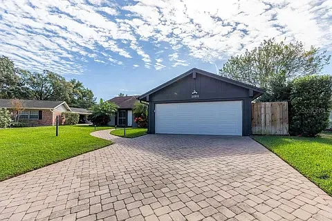 11511 Areca Rd — Photo 2