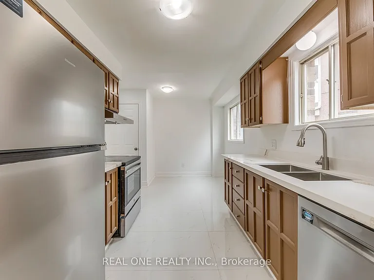 655 Paragon Pl E — Photo 17