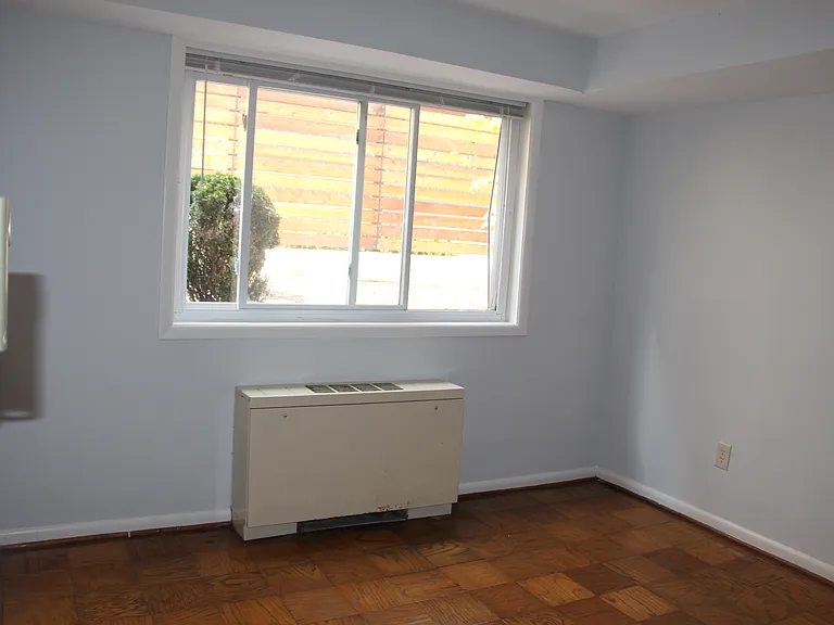Ballston Gardens — Photo 25