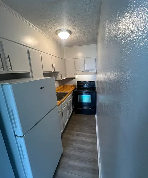 3100 Azalea Dr #B — Photo 6