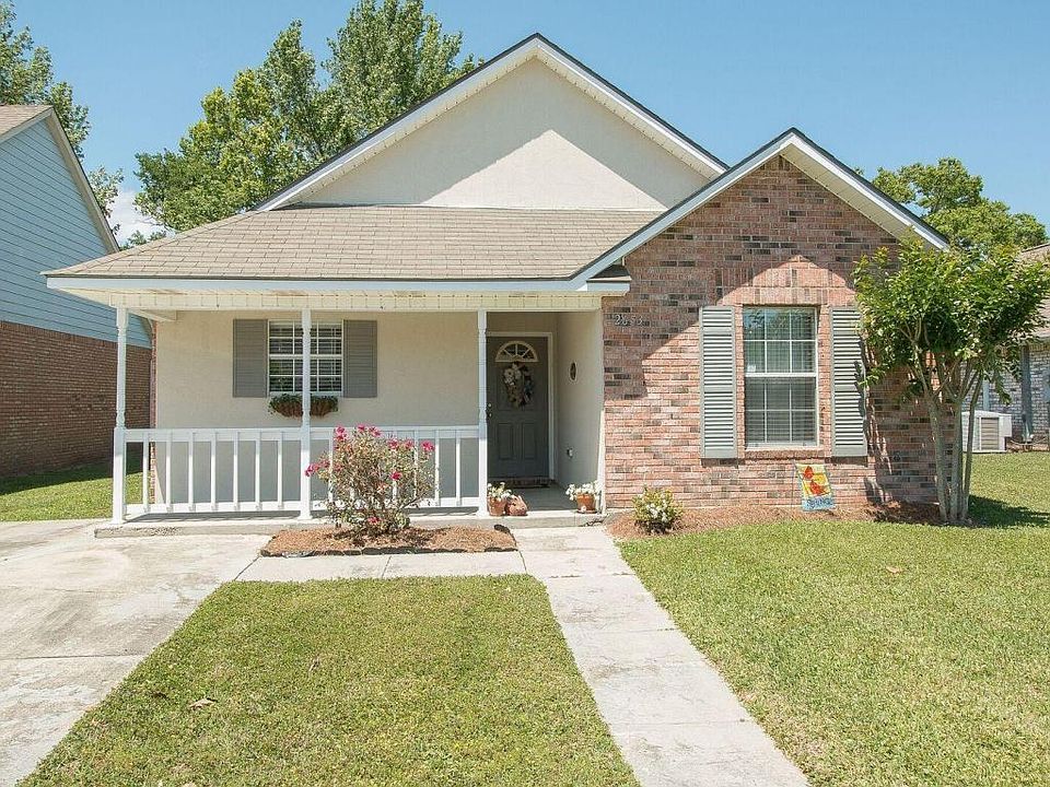 1st image of 2653 Palmer Dr