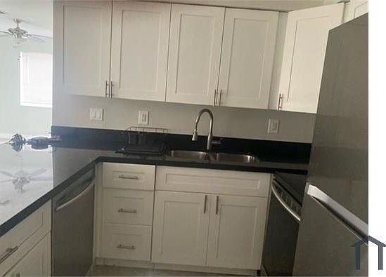 4th image of 6520 SW 48th St