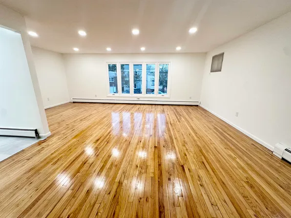 1455 43rd Street 2 image 3 of 20