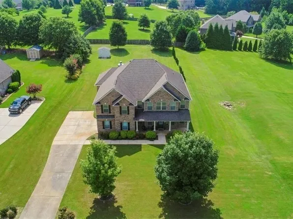 213 Manresa Ct, Hampton, GA 30228