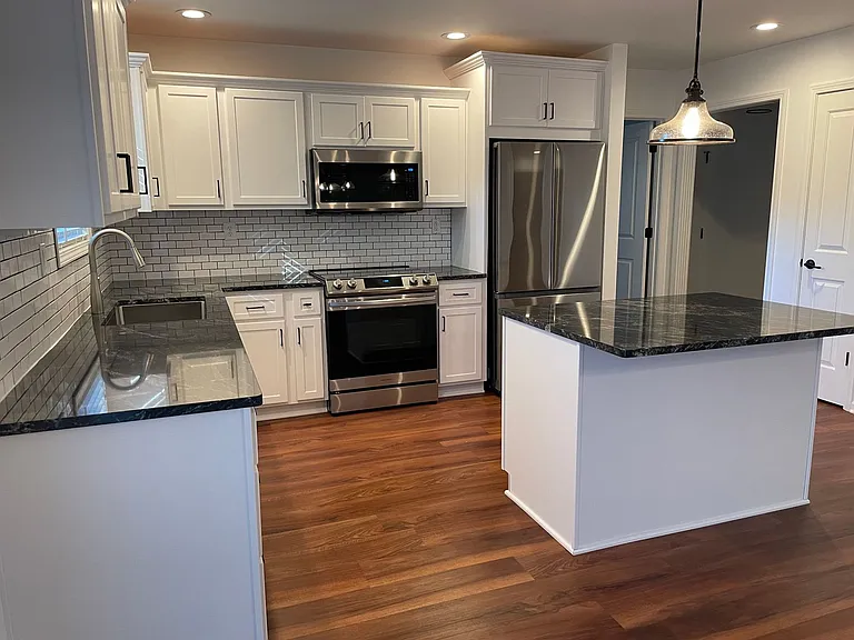 8505 Saurel Dr — Photo 6