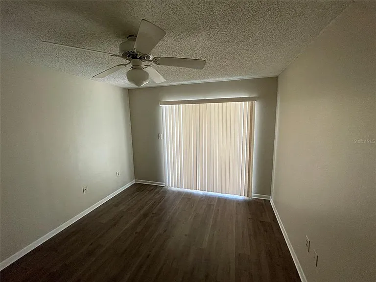 750 Zella Ln — Photo 13