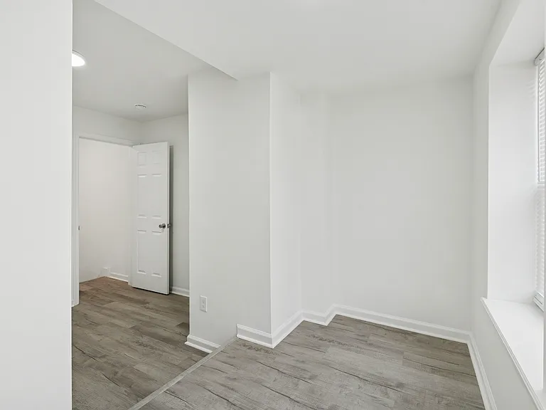 1516 S Ringgold St — Photo 6