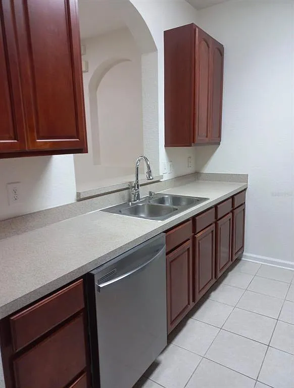 3 bed, 2.0 bath, 1248 sqft, $2,100 — Photo 4