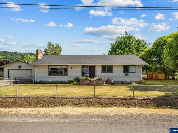 4509 Long St, Sweet Home, OR 97386