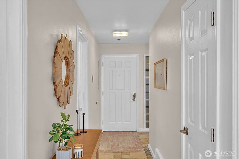 3rd image of 1011 5th Avenue N #201