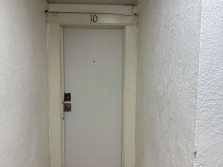 545 N California St #10 — Photo 17
