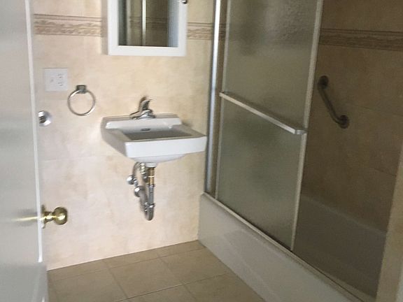 4th image of 2618 23rd Ave APT 2A