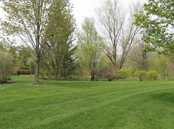 5th image of 831 Blackhorse Ct