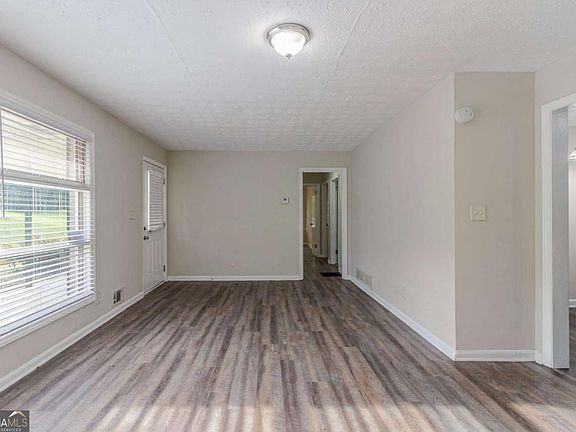 5th image of 4029 Moffat Ct