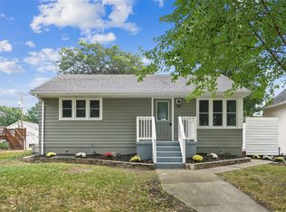 605 9th St, West Des Moines, IA 50265