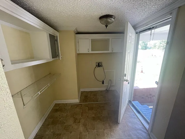 247 Produce Dr — Photo 10