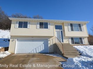 3016 Northern Valley Dr NE, Rochester, MN 55906